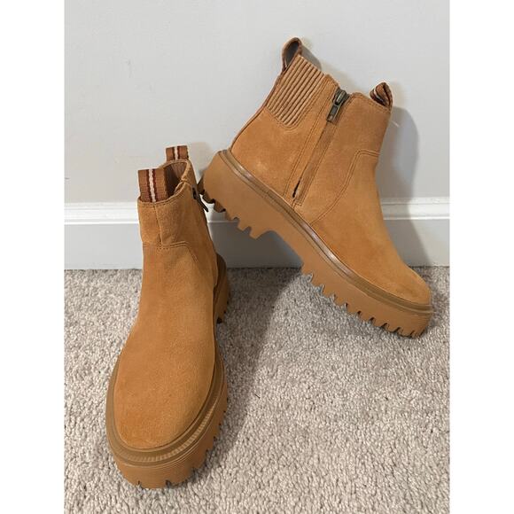 Madewell The Henry Suede Pull On Lugsole Ankle Boot Distant Sand Women's Size 6 - Picture 4 of 10